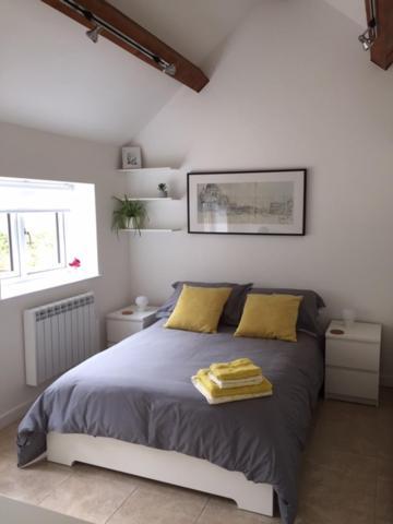The At No. 3 West Lavington